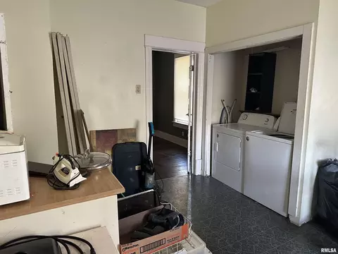 Other - 1037 N Wesley St, Springfield, IL 62702 photo 3 of 5