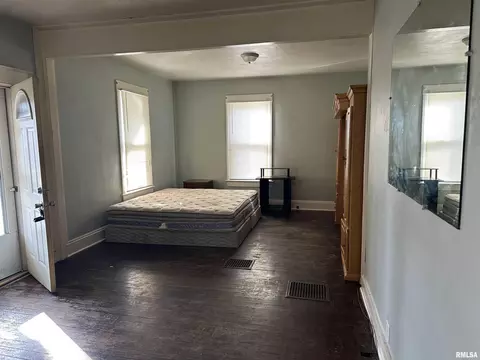 Bedroom - 1037 N Wesley St, Springfield, IL 62702 photo 1 of 6