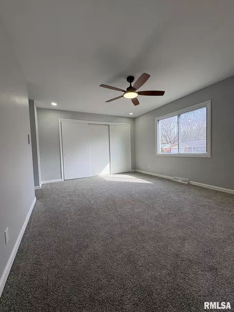 Bedroom - 29 Andover Dr, Springfield, IL 62704 photo 2 of 8