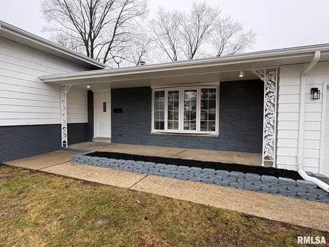29 Andover Dr, Springfield, IL 62704