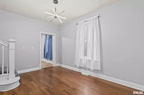 1129 N 5th St, Springfield, IL 62702 photo 11