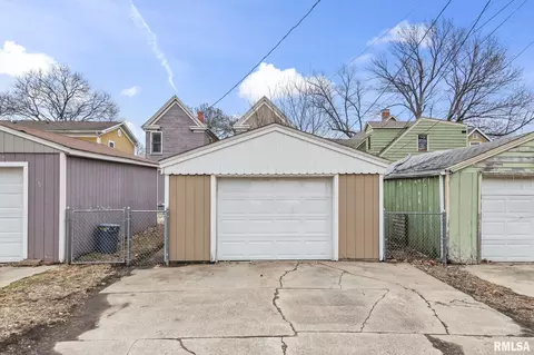 1129 N 5th St, Springfield, IL 62702 photo 30