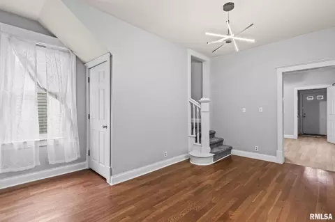 1129 N 5th St, Springfield, IL 62702 photo 9