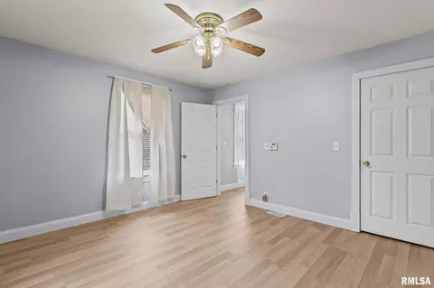 1129 N 5th St, Springfield, IL 62702 photo 19