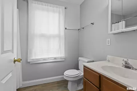 1129 N 5th St, Springfield, IL 62702 photo 25