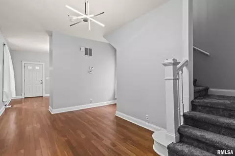1129 N 5th St, Springfield, IL 62702 photo 10