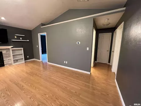 2709 Carl Prairie Dr, Springfield, IL 62703 photo 3