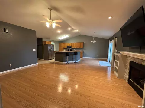 2709 Carl Prairie Dr, Springfield, IL 62703 photo 11