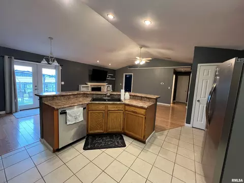 2709 Carl Prairie Dr, Springfield, IL 62703 photo 17