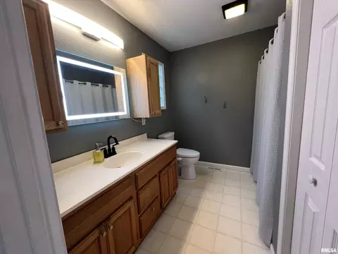 2709 Carl Prairie Dr, Springfield, IL 62703 photo 8