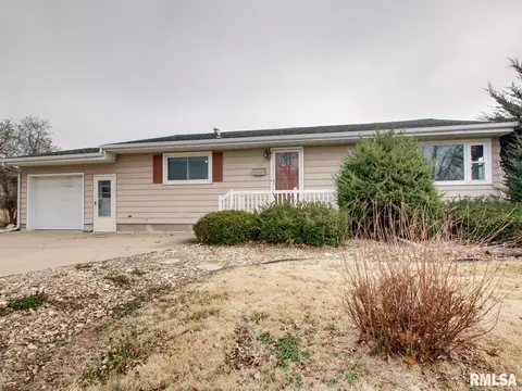 916 N 36th St, Quincy, IL 62301