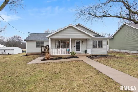 104 Church St, Pleasant Plains, IL 62677