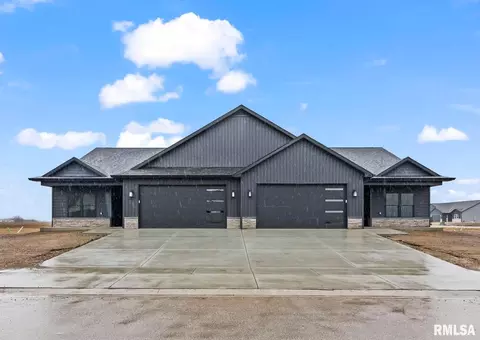 5223 Verdant Ln, Springfield, IL 62711