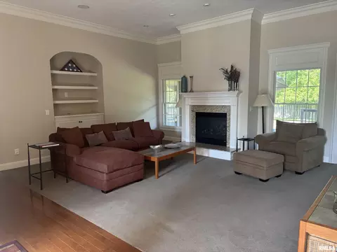 Living - 1705 Interlacken Rd, Springfield, IL 62704 photo 2 of 4