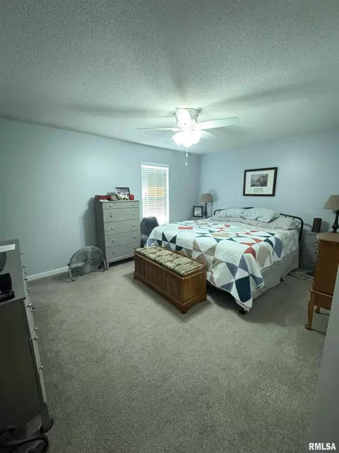Bedroom - 128 Volare Ln, Springfield, IL 62703 photo 2 of 4