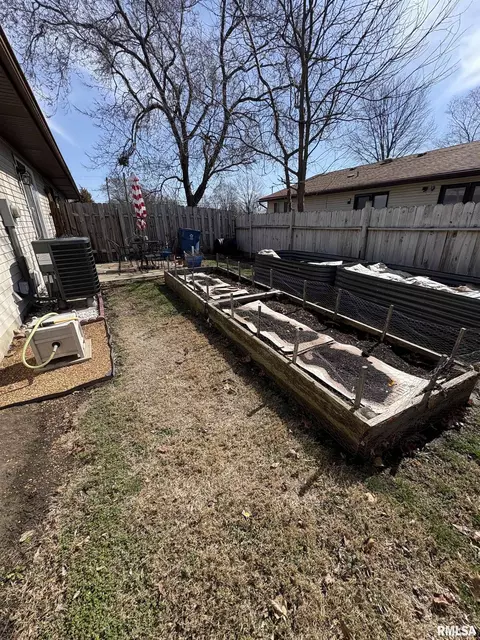 Other - 128 Volare Ln, Springfield, IL 62703 photo 2 of 2