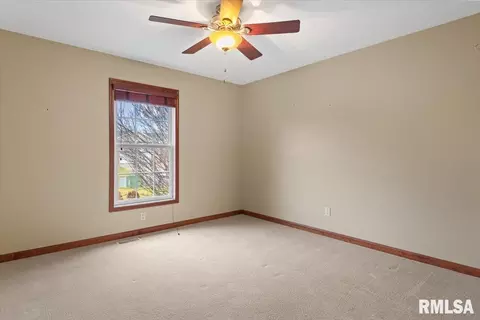 Bedroom - 5404 Jaeger Dr, Springfield, IL 62711 photo 2 of 5