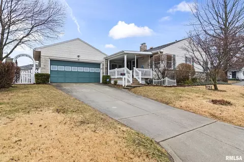 18 Maple Ct, Decatur, IL 62526