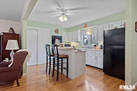 17 Hollybrook Dr, Springfield, IL 62705 photo 13