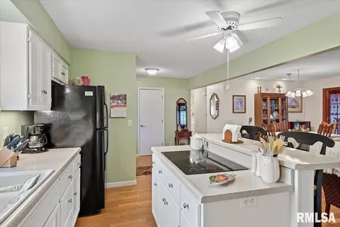 17 Hollybrook Dr, Springfield, IL 62705 photo 16