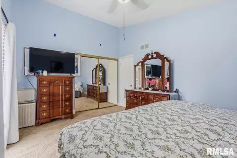 Bedroom - 2208 Trowbridge Rd, Springfield, IL 62703 photo 3 of 3