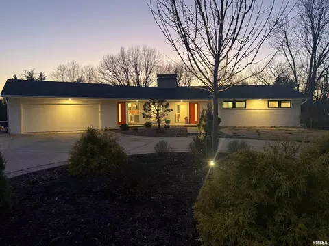 318 Lincoln Hill Nw Ave NW, Quincy, IL 62301