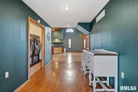 Entry Way - 1097 E 180 N Rd, Nokomis, IL 62075 photo 8 of 12