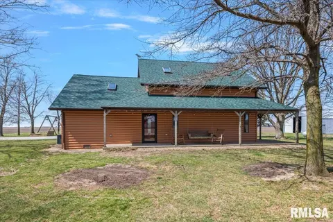 Exterior - 1097 E 180 N Rd, Nokomis, IL 62075 photo 5 of 11