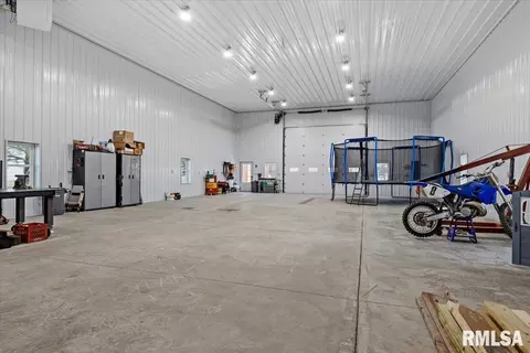 Entry Way - 1097 E 180 N Rd, Nokomis, IL 62075 photo 1 of 12