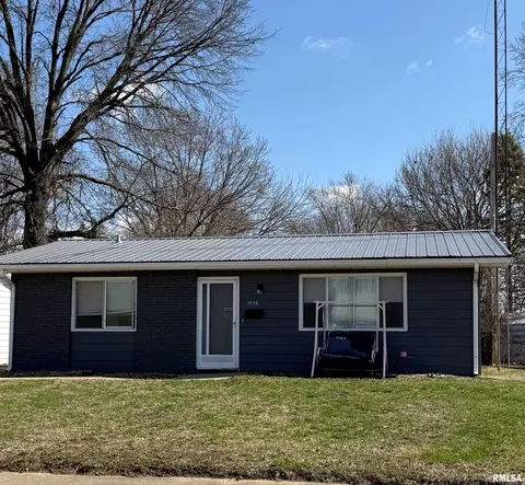 1516 Fairfield Dr, Springfield, IL 62702