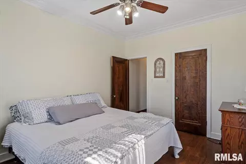 Bedroom - 1832 S State St, Springfield, IL 62704 photo 4 of 5