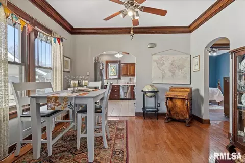 Dining - 1832 S State St, Springfield, IL 62704 photo 1 of 2