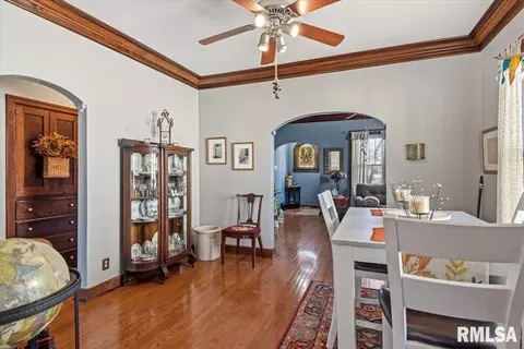 Dining - 1832 S State St, Springfield, IL 62704 photo 2 of 2