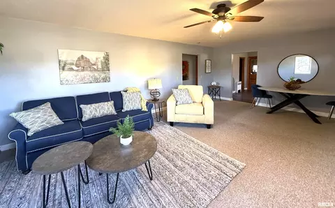 Living - 206 Pine St, Ursa, IL 62376 photo 1 of 2