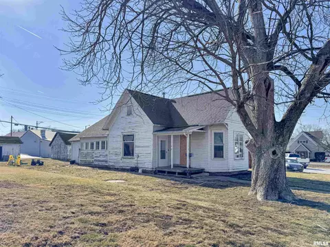 118 W North St, Mount Sterling, IL 62353