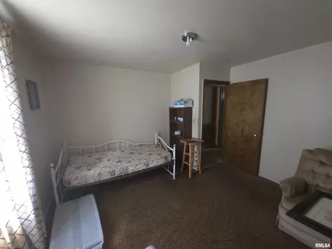101 S Anson St, Middletown, IL 62666 photo 6