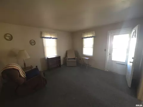 101 S Anson St, Middletown, IL 62666 photo 2