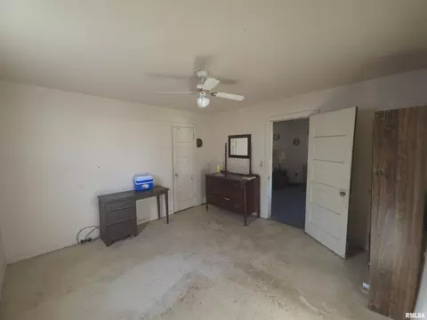 101 S Anson St, Middletown, IL 62666 photo 4