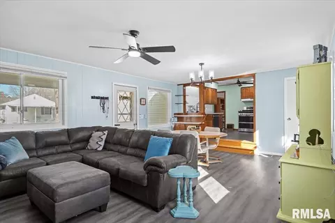 2100 E Hood St, Springfield, IL 62703 photo 6