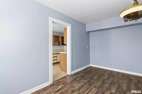 Other - 2321 S Pasfield St, Springfield, IL 62704 photo 3 of 12