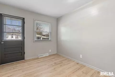 3300 Stanton St, Springfield, IL 62703 photo 12