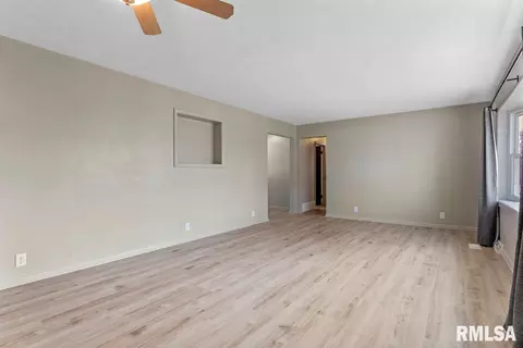 3300 Stanton St, Springfield, IL 62703 photo 6