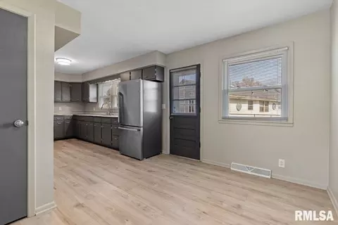 3300 Stanton St, Springfield, IL 62703 photo 9