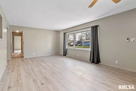 3300 Stanton St, Springfield, IL 62703 photo 5