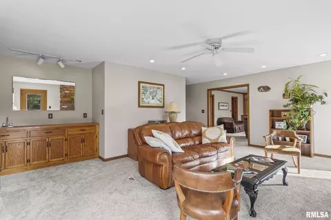 Living - 2000 Oak Creek Rd, Springfield, IL 62704 photo 1 of 4