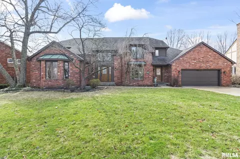 Exterior - 2000 Oak Creek Rd, Springfield, IL 62704 photo 2 of 30