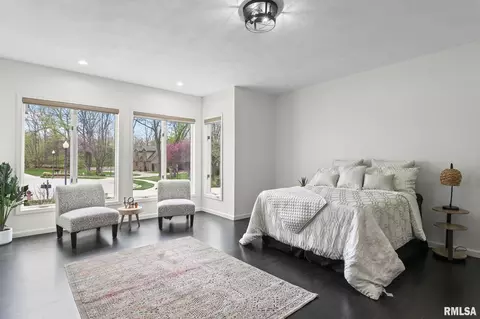 Bedroom - 804 Fairfax Ct, Springfield, IL 62702 photo 1 of 15