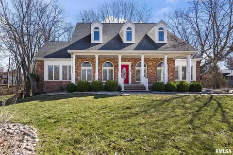 804 Fairfax Ct, Springfield, IL 62702