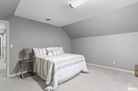 Bedroom - 804 Fairfax Ct, Springfield, IL 62702 photo 11 of 15