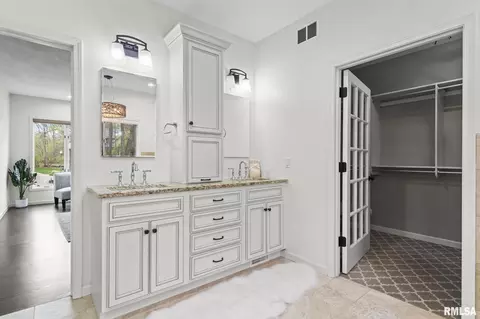 Other - 804 Fairfax Ct, Springfield, IL 62702 photo 8 of 18